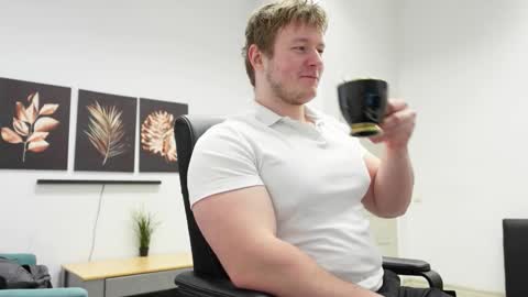    online show from October 2025 01:40:02 PM