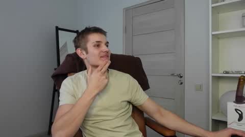    online show from October 2025 08:01:01 AM