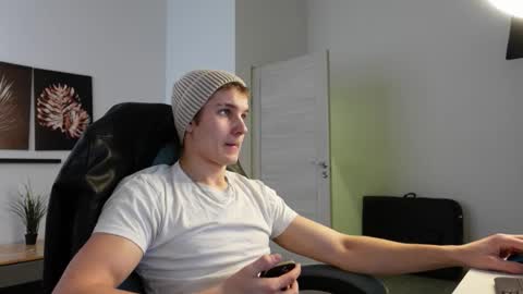    online show from October 2025 07:31:01 AM