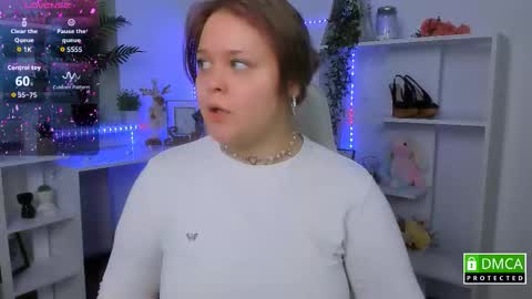 erica_love_ online show from November 2025 06:30:01 AM