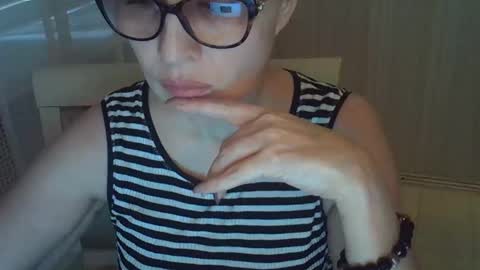 Snapshot of erica_lynn chatting on April 2026 01:18:01 PM erica_lynn online show from April 2026 01:18:01 PM