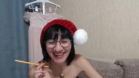 ericablack8 online show from December 2024 09:11:02 PM