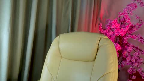 Snapshot of ericagracee chatting on April 2026 08:00:02 AM Erica online show from April 2026 08:00:02 AM