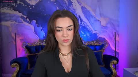 Erica online show from October 2025 06:25:01 AM