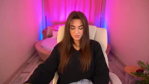 Erica online show from October 2025 06:13:02 AM