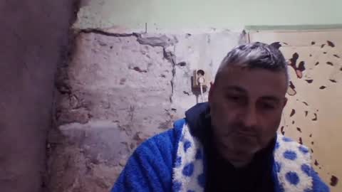 Snapshot of ericboy32 chatting on December 2025 05:18:02 PM eric online show from December 2025 05:18:02 PM