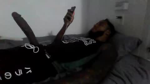 Snapshot of ericbuck chatting on December 2024 02:32:01 AM Eric Buck online show from December 2024 02:32:01 AM