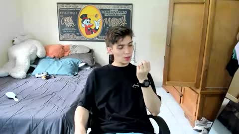 Snapshot of erick_de_rossee chatting on March 2026 07:15:02 PM erick_de_rossee online show from March 2026 07:15:02 PM