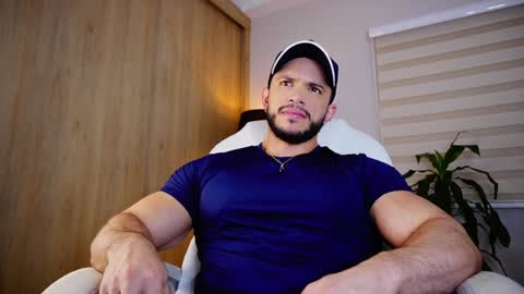Snapshot of erick_thompson chatting on December 2024 09:57:01 PM Erick Thompson online show from December 2024 09:57:01 PM