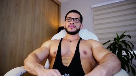 Snapshot of erick_thompson chatting on December 2024 04:09:01 PM Erick Thompson online show from December 2024 04:09:01 PM