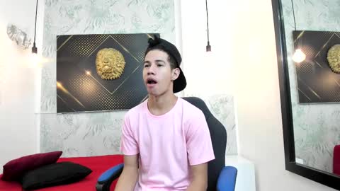 Snapshot of erick_zhimerman chatting on February 2025 04:04:01 AM online show from February 2025 04:04:01 AM