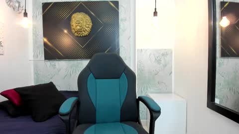 Snapshot of erick_zhimerman chatting on February 2025 03:45:02 AM online show from February 2025 03:45:02 AM