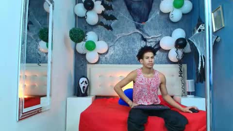 Snapshot of erick_zhimerman chatting on October 2025 03:45:02 AM online show from October 2025 03:45:02 AM