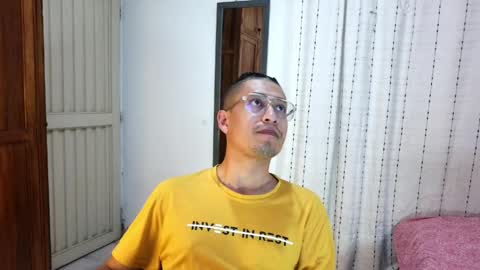 Snapshot of eriick___e chatting on March 2026 10:21:02 PM Eriick online show from March 2026 10:21:02 PM