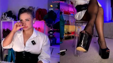 Erika      online show from October 2025 01:31:02 PM