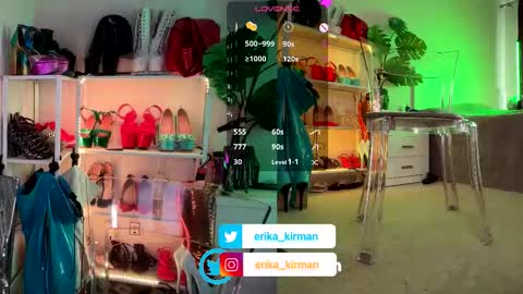 Snapshot of erika_kirman chatting on November 2025 03:01:02 PM Erika online show from November 2025 03:01:02 PM