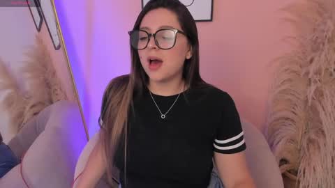 Erika Mendez online show from April 2026 07:53:01 PM