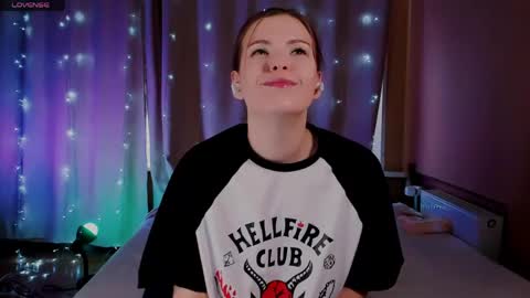 Erika online show from April 2026 04:32:01 AM