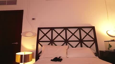 Snapshot of erikabee chatting on October 2025 08:31:02 PM Venus Skye online show from October 2025 08:31:02 PM