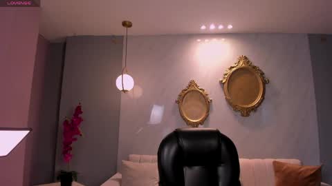 Erika Benz online show from March 2026 12:11:01 PM