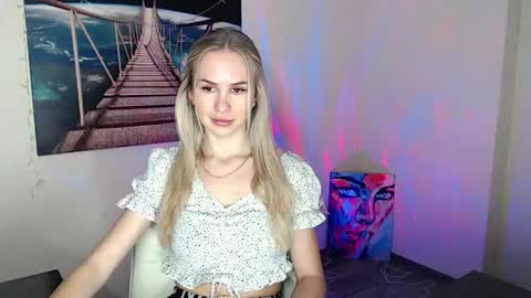 Snapshot of erikagavin chatting on October 2025 11:43:01 AM Erika online show from October 2025 11:43:01 AM