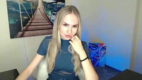 Erika online show from October 2025 12:53:02 PM