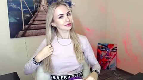 Snapshot of erikagavin chatting on October 2025 12:51:01 PM Erika online show from October 2025 12:51:01 PM