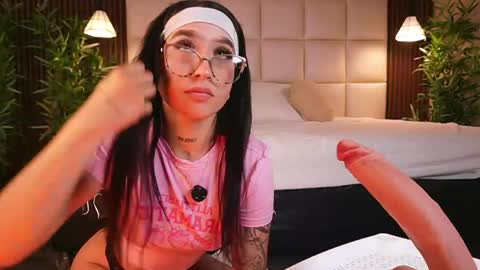 Snapshot of eriklein chatting on April 2026 11:03:02 PM Eri online show from April 2026 11:03:02 PM