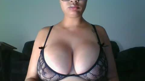 Snapshot of erin2025 chatting on July 2026 05:11:02 AM erin2025 online show from July 2026 05:11:02 AM