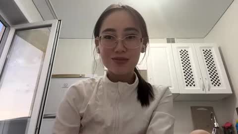 Snapshot of erinnthurmond chatting on June 2026 10:51:01 PM Luna online show from June 2026 10:51:01 PM