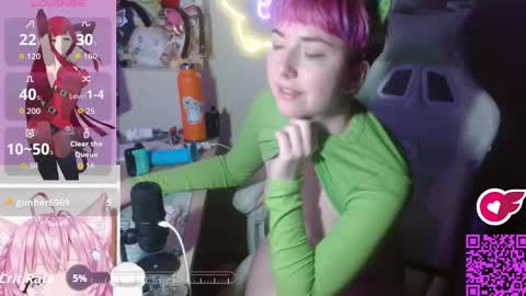 Snapshot of eris_the_doll chatting on November 2025 04:22:01 AM ErisTheDoll online show from November 2025 04:22:01 AM