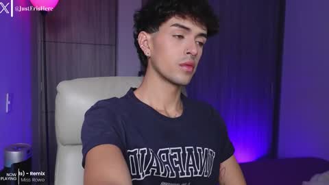 Snapshot of erisleon chatting on April 2026 01:19:01 PM online show from April 2026 01:19:01 PM