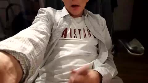 Snapshot of erlektroboy2 chatting on February 2025 12:38:02 AM Erlektroboy2s online show from February 2025 12:38:02 AM