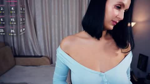 Erline and Monica online show from October 2025 07:22:02 PM