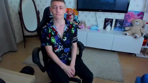 Max online show from February 2025 05:08:01 AM