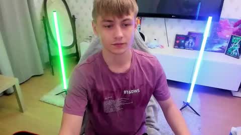 Max online show from September 2025 12:45:01 AM