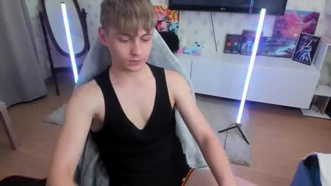 Max online show from September 2025 01:29:01 AM