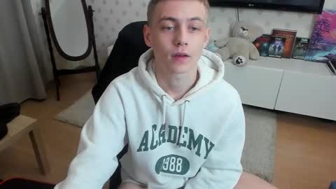 Max online show from October 2025 07:19:02 PM