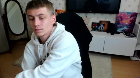 Max online show from November 2025 02:54:02 AM