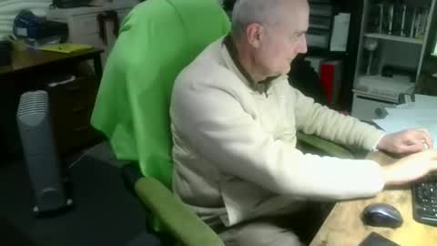 ernello online show from October 2025 12:59:02 PM