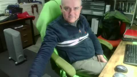 ernello online show from December 2025 08:35:01 PM