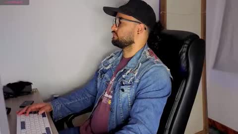 ernesto rodriguez 82 online show from October 2025 02:54:01 AM