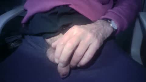 Snapshot of ernie4u chatting on January 2025 12:28:02 PM Ernie online show from January 2025 12:28:02 PM