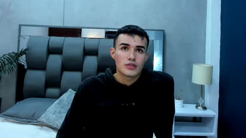 Snapshot of eros_mancini chatting on November 2025 03:20:02 AM Eros Mancini online show from November 2025 03:20:02 AM