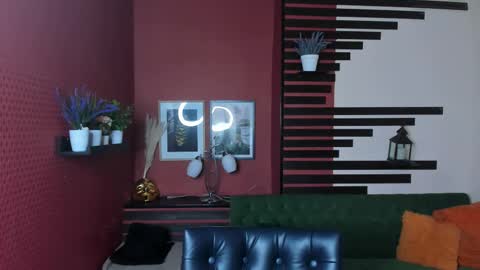 Hanzo online show from December 2025 12:00:01 PM