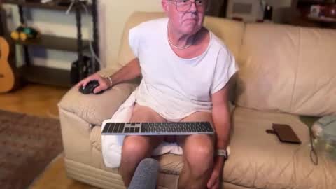 Snapshot of erostalk chatting on October 2025 07:17:02 AM eros online show from October 2025 07:17:02 AM