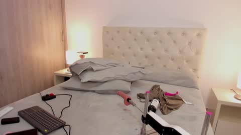Snapshot of erotic_boobs chatting on December 2024 04:51:02 AM Karen online show from December 2024 04:51:02 AM
