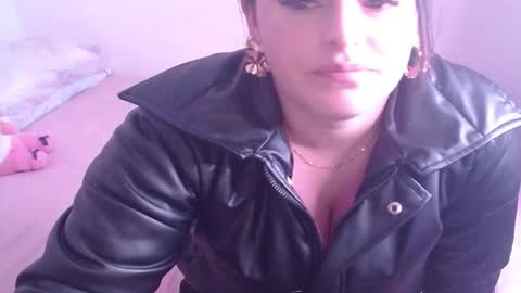 Snapshot of erotic_hell_ chatting on September 2025 05:45:02 AM Kata y Leandro online show from September 2025 05:45:02 AM