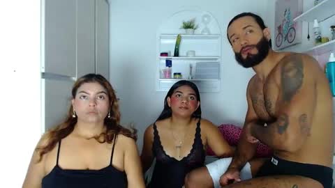 Snapshot of erotic_spa chatting on April 2026 05:59:02 PM EROTIC SPA online show from April 2026 05:59:02 PM
