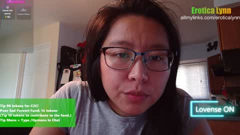Snapshot of eroticalynn chatting on February 2025 06:38:01 PM Lynn online show from February 2025 06:38:01 PM